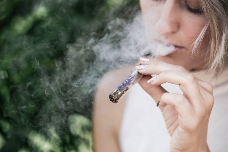 comment changer le réservoir d'une cigarette électronique ? 3